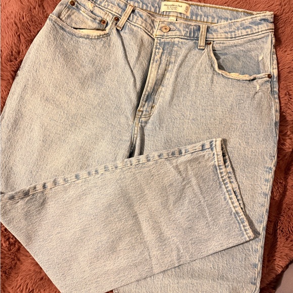 Abercrombie & Fitch Curve Love - Ultra High Rise / Brand New - Picture 2 of 5